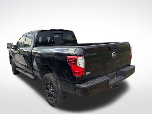 Used 2018 Nissan Titan SV w/ SV Convenience Package image 7