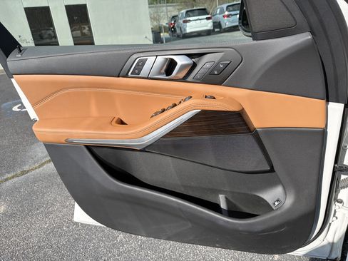 Used 2023 BMW X5 xDrive45e w/ Luxury Seating Package image 16