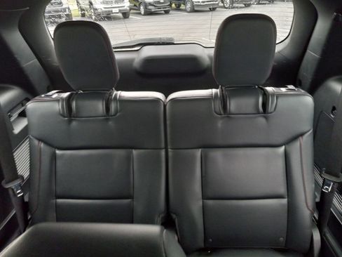 Used 2025 Ford Explorer ST-Line w/ ST-Line Street Pack image 15
