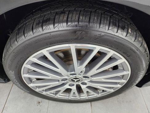 Used 2025 Mercedes-Benz CLA 250 4MATIC image 3