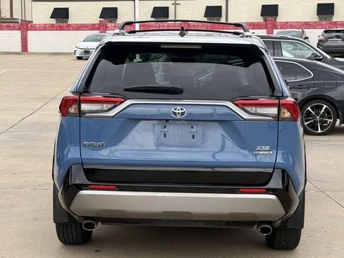 Used 2023 Toyota RAV4 XSE AWD/4WD image 5