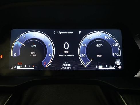 Used 2025 Jeep Grand Cherokee Laredo X w/ Luxury Tech Group I AWD/4WD image 2