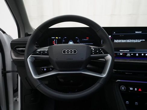 Used 2025 Audi Q5 Premium Plus w/ Premium Plus image 4