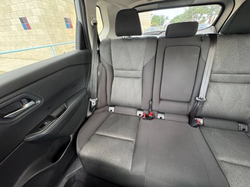 Used 2025 Nissan Rogue SV FWD image 36