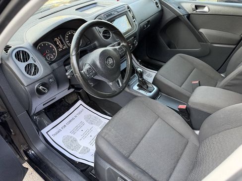 Used 2013 Volkswagen Tiguan S FWD image 10