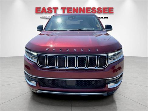 Used 2024 Jeep Wagoneer Series III AWD/4WD image 9
