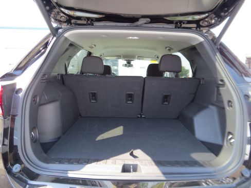 Used 2024 Chevrolet Equinox LT AWD/4WD image 12