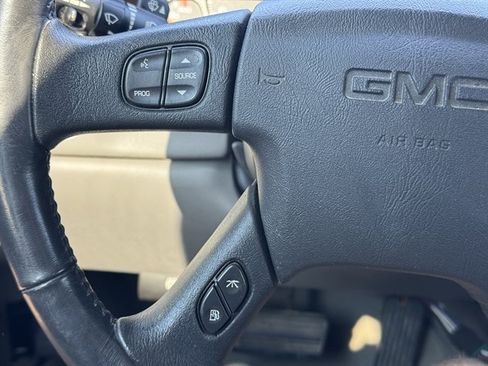 Used 2004 GMC Sierra 2500 SLT w/ Heavy-Duty Power Package AWD/4WD image 25