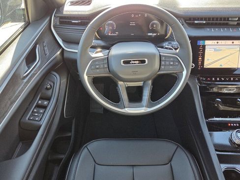 New 2026 Jeep Grand Cherokee Limited w/ Limited Altitude Package image 11