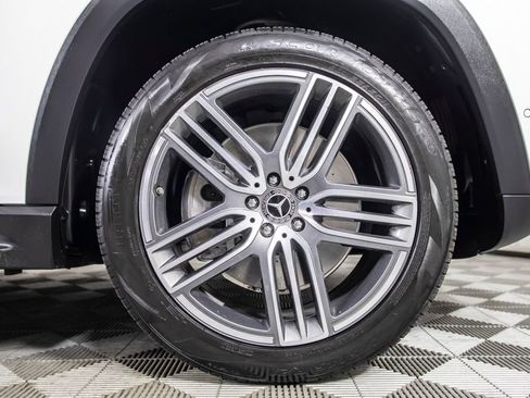 Used 2026 Mercedes-Benz GLS 450 4MATIC image 44