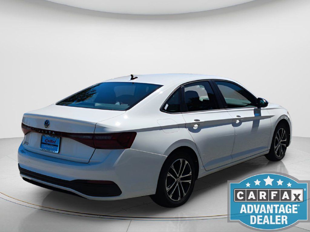 Used 2025 Volkswagen Jetta Sport FWD image 5