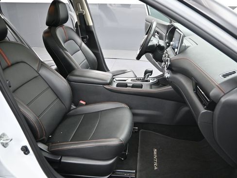 Used 2022 Nissan Sentra SR w/ SR Premium Package FWD image 23