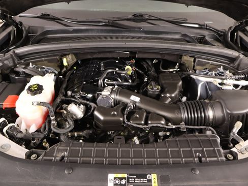 Used 2023 Jeep Grand Cherokee L Limited w/ Luxury Tech Group II image 21