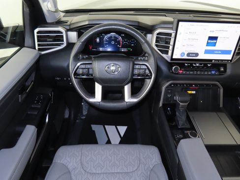 Used 2024 Toyota Sequoia Limited image 41