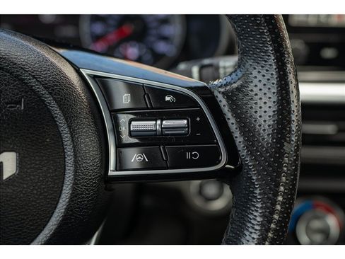 Used 2023 Kia Forte LXS w/ LXS Technology Package FWD image 8