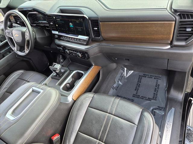 Used 2022 Chevrolet Silverado 1500 High Country w/ Z71 Off-Road Package AWD/4WD image 19