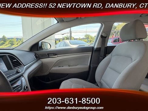 Used 2017 Hyundai Elantra SE FWD image 13