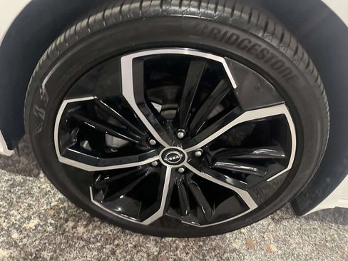 Used 2024 Nissan Altima 2.5 SR FWD image 10