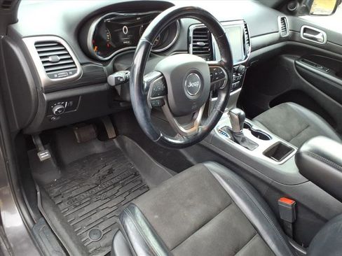 Used 2020 Jeep Grand Cherokee Altitude image 12