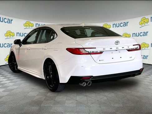 Used 2025 Toyota Camry SE FWD image 4
