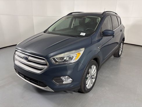 Used 2019 Ford Escape SEL image 4