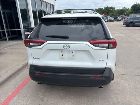 Used 2023 Toyota RAV4 XLE Premium FWD image 19