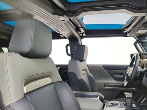 Used 2025 GMC Hummer EV 2X w/ LPO, Cargo Utility Package image 21