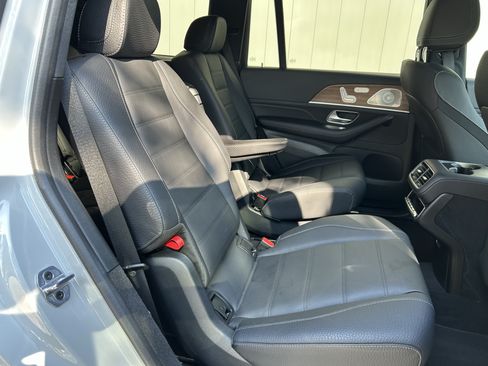 Certified 2025 Mercedes-Benz GLS 450 4MATIC image 49