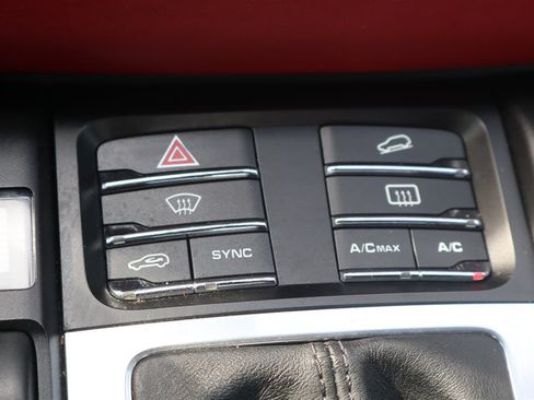 Used 2015 Porsche Macan S AWD/4WD image 40