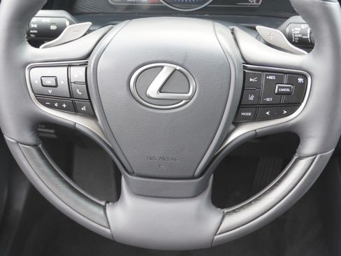 Certified 2022 Lexus ES 350 Ultra Luxury w/ Accessory Package 2 FWD image 31