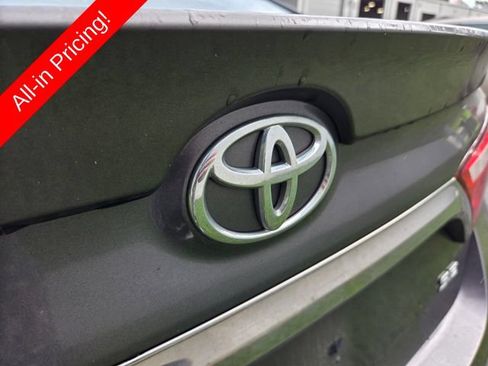 Used 2016 Toyota Camry SE FWD image 4