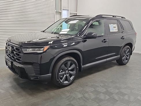 New 2026 Honda Pilot Sport image 4