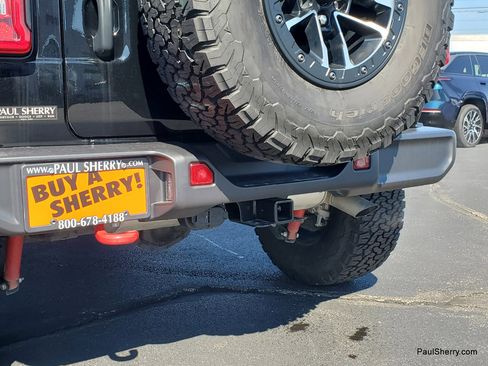 Used 2025 Jeep Wrangler Unlimited Rubicon w/ XTREMEE 35" Tire Package image 19