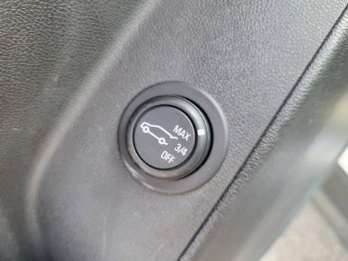 Used 2020 Chevrolet Equinox LT image 11