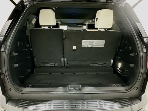 Used 2023 Toyota Sequoia Capstone AWD/4WD image 28