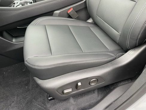 New 2026 Chevrolet Traverse LT w/ Sun and Wheel Package image 15