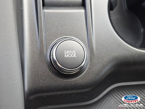 New 2025 Ford Explorer Active w/ Active Comfort Package image 15