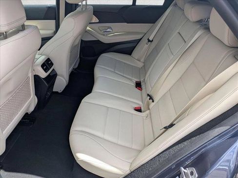 Certified 2024 Mercedes-Benz GLE 450e 4MATIC image 20