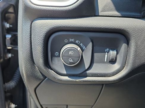 Used 2024 RAM 2500 Big Horn AWD/4WD image 19