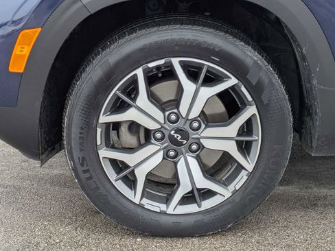 Used 2023 Kia Seltos EX image 13