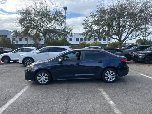 Used 2022 Toyota Corolla LE image 8