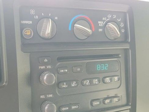 Used 2006 Chevrolet Express 2500 Extended w/ Power and Light Package RWD image 22