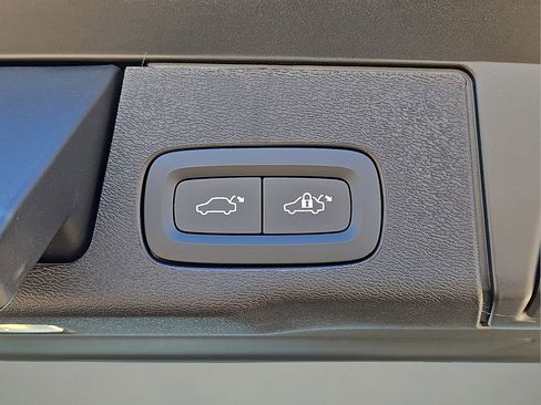 New 2026 Volvo XC60 B5 Plus w/ Protection Package Premier image 14