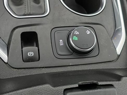 Used 2020 Chevrolet Traverse LT AWD/4WD image 24
