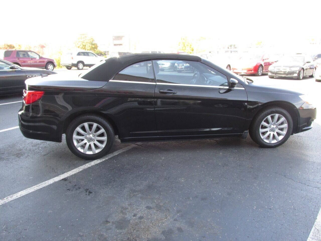Used 2013 Chrysler 200 Touring FWD image 37