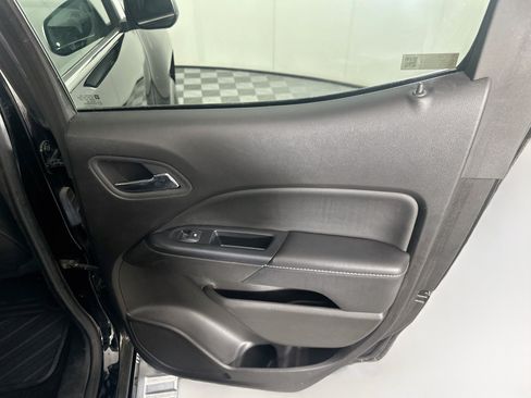 Used 2015 GMC Canyon SLE RWD image 27