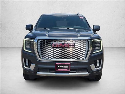 Used 2021 GMC Yukon Denali w/ Denali Premium Package AWD/4WD image 2