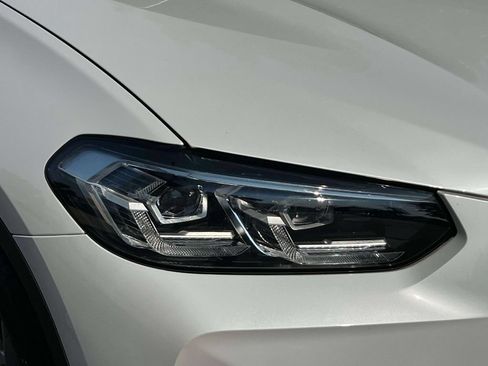 Used 2023 BMW X4 xDrive30i w/ Parking Assistance Package AWD/4WD image 10