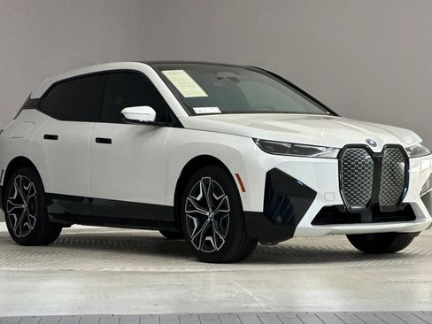 Certified 2024 BMW iX xDrive50 w/ Sport Package AWD/4WD image 6