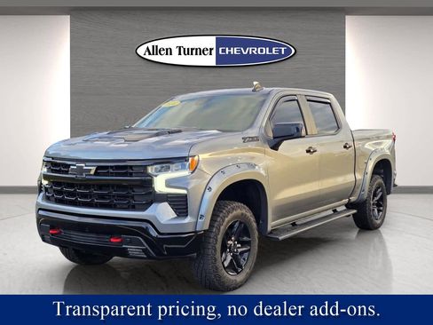 Used 2024 Chevrolet Silverado 1500 LT Trail Boss w/ Convenience Package II image 4